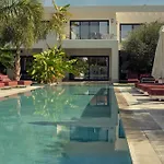 Maro Arillas Corfu 아파트 *