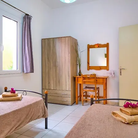 Maro Arillas Corfu דירה